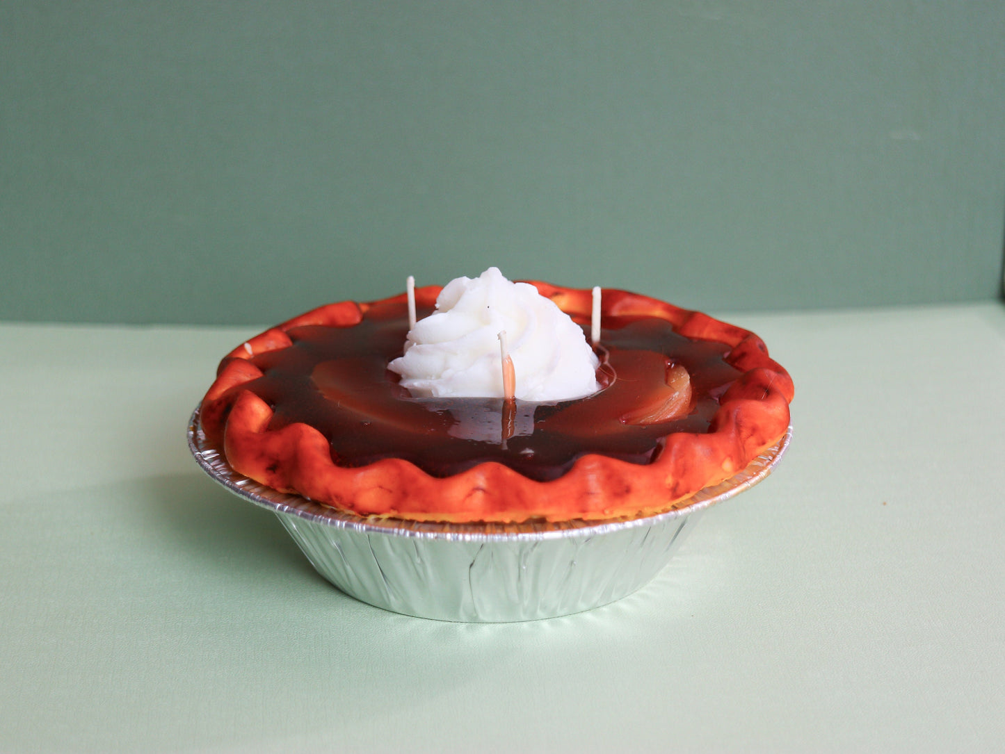 Hot apple pie soy candle